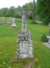 Krzyże na cmentarzu w Zyndranowej