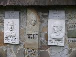 Zyndranowa - skansen - tablice pamiątkowe