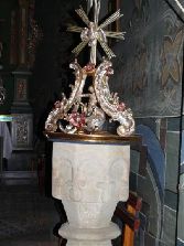 zabytkowa chrzcielnica