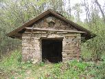 kapliczka przy żółtym szlaku