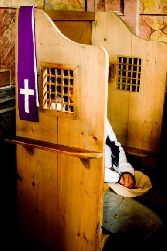 Cerkiew w Kwiatoniu, Beskid Niski; Do spowiedzi grzesznicy, koleżanka cierpliwie wysłucha a za pokutę 50 pkt GOT w 5 godzin  :-)))