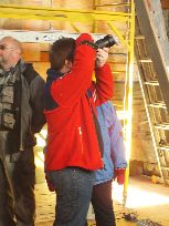 służbowy fotograf przy pracy